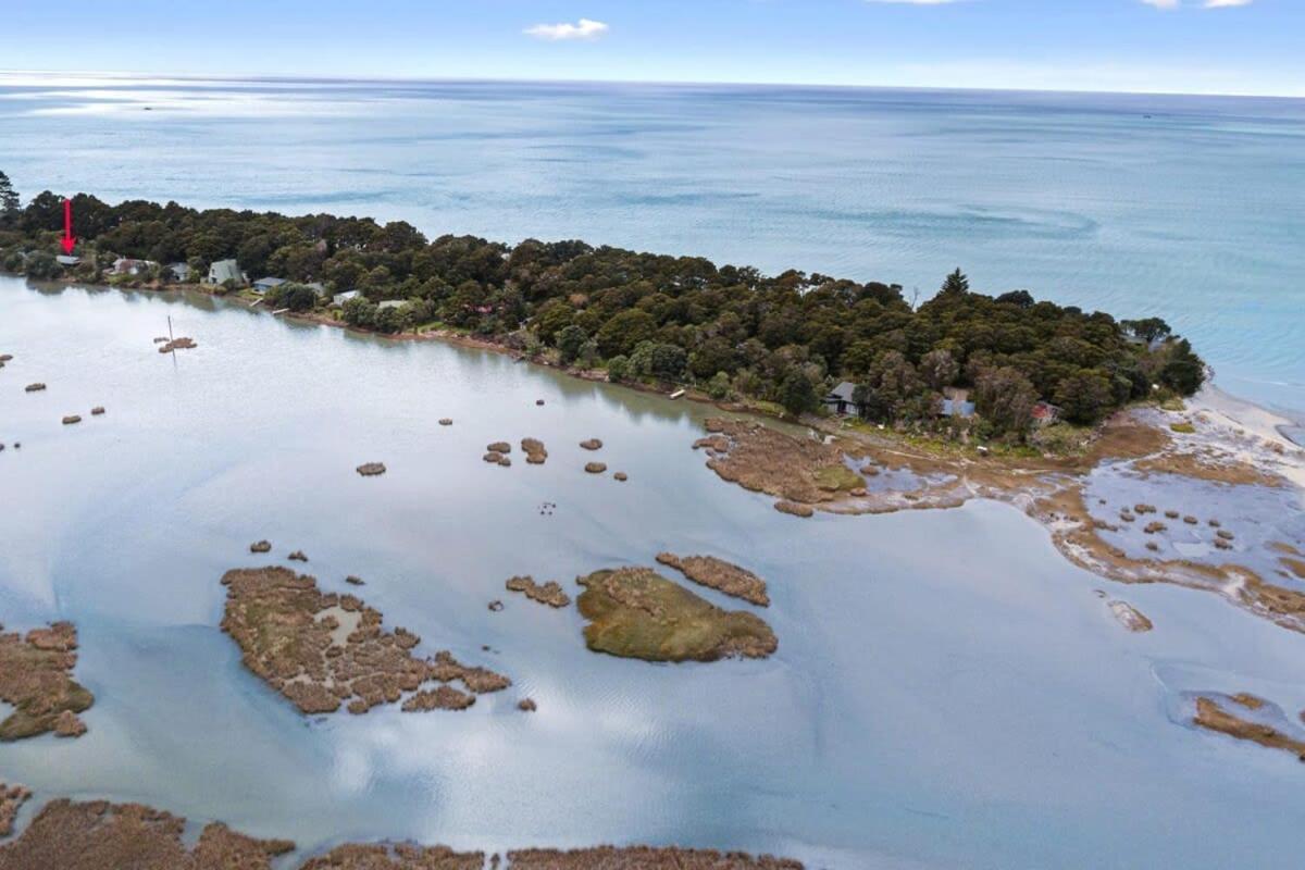 Вилла Waters Edge Golden Bay Коллингвуд Экстерьер фото